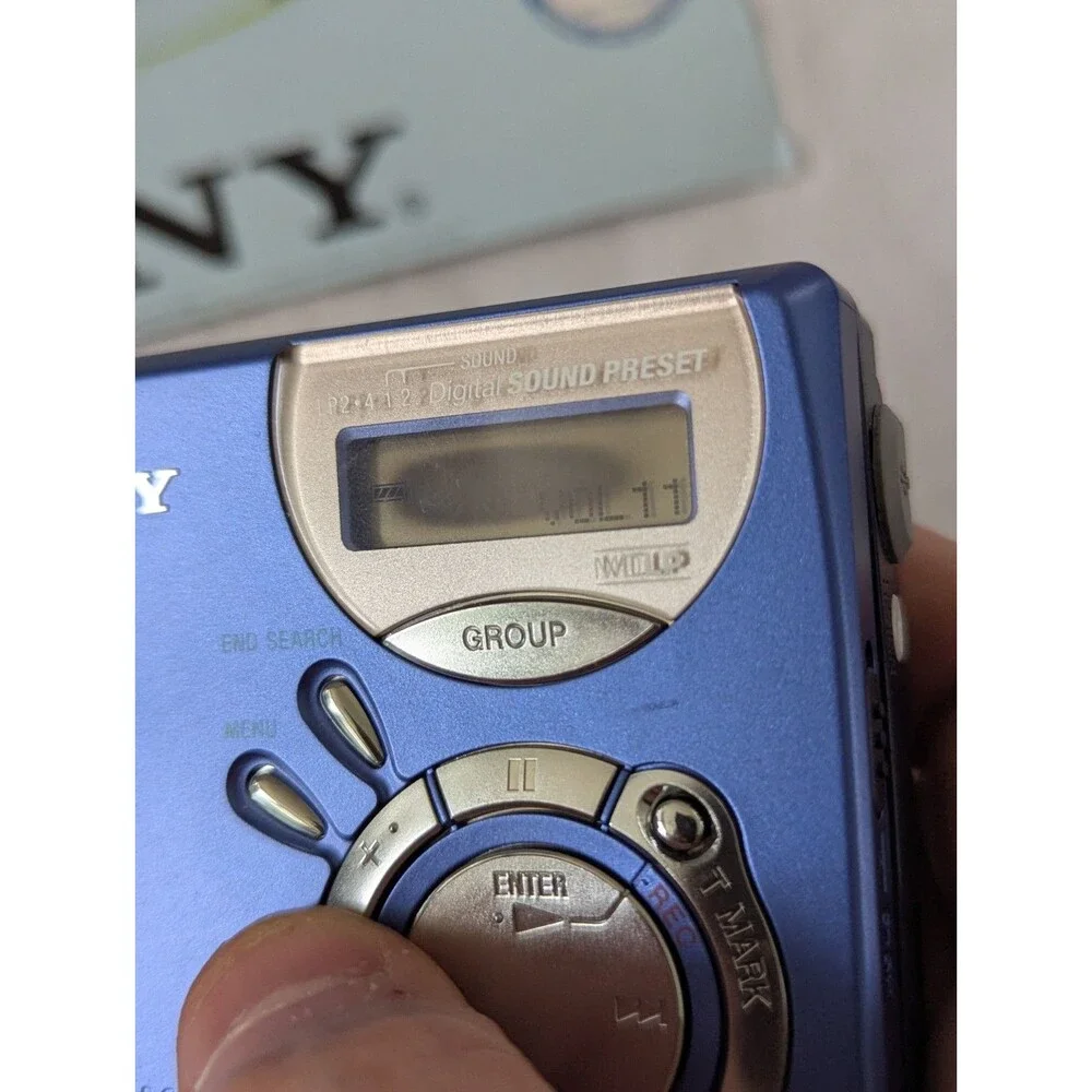 Sony MZ-NF610 Type S Net MD MiniDisc Walkman Portable MD Player/Recorder (FM/AM)